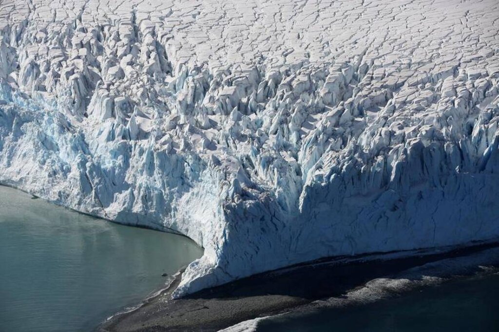 Melting Antarctic Glaciers 189