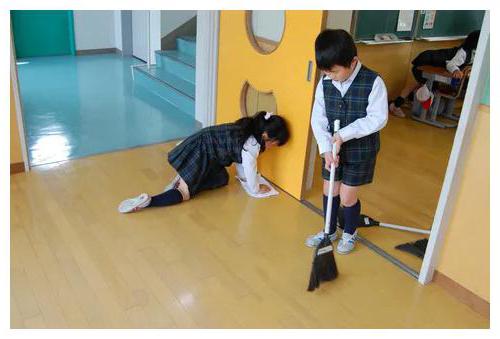 Cleaning Japan 12
