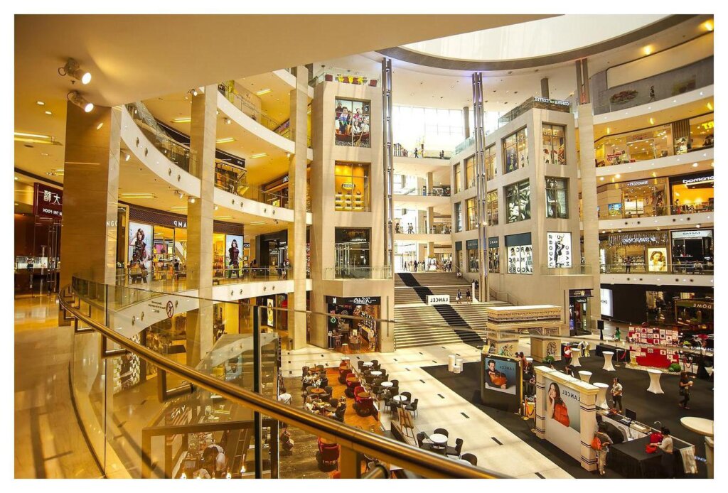 Shopping Mall 2023