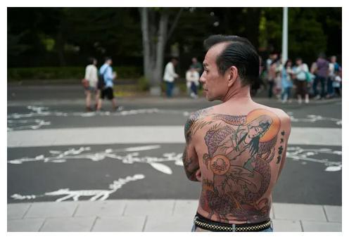 Tattooed People Of Japan 14