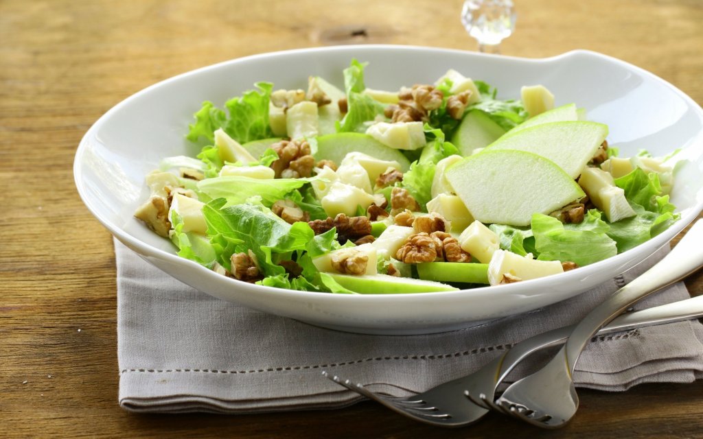 Celery salad with apples2